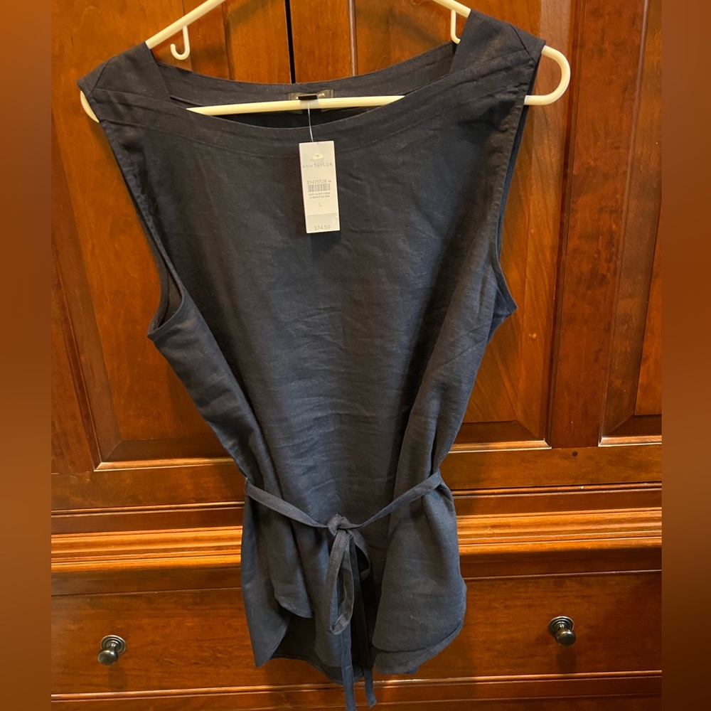 NWT ANN TAYLOR SLEEVELESS LINEN BLEND TOP
